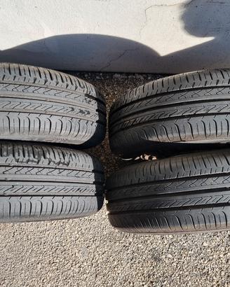 gomme Toyota Yaris 1 serie  estive 