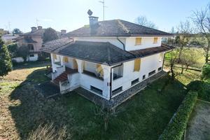 VILLA SINGOLA A REGGIOLO