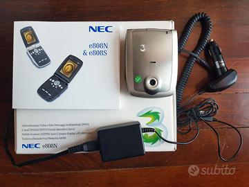 Telefono cellulareNEC e808N & e808S,