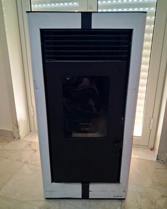 stufa pellett 12kw KARMEK ONE