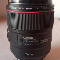 Canon EF 85mm f 1.4"