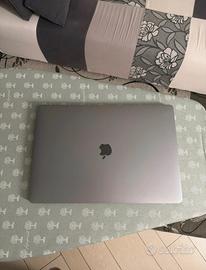 Macbook pro i9 1tb