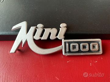 Innocenti Mini 1000 : loghi in metallo