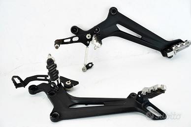 Benelli Leoncino 800 2022 2026 pedane pilota