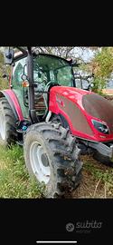 Trattore valtra