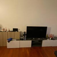 Parete soggiorno ikea Roma