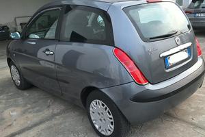 Lancia ypsilon 1.2 x NEOPATENTATI