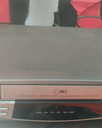 lettore VHS lg in perfette condizioni 