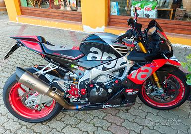 Aprilia Tuono V4 1100 Factory Super accessoriata