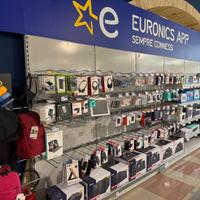 arredamento per locale di circa 1000 mq