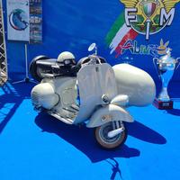 Vespa sidecar 125