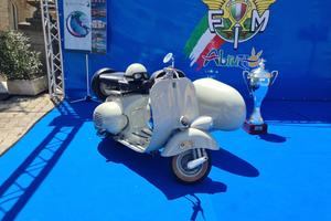 Vespa sidecar 125