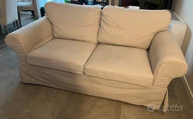Divano IKEA EKTORP