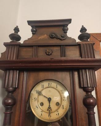 Orologio a pendolo antico 