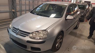 Volkswagen Golf 5 1.9 TDi anno 2005 X ricambi