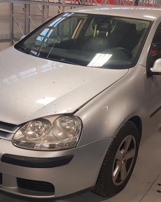 Volkswagen Golf 5 1.9 TDi anno 2005 X ricambi
