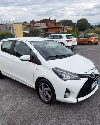Toyota Yaris 1.5 Hybrid 5 porte Cool