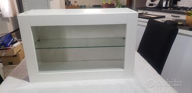 vetrinetta Ikea pari al nuovo completa.