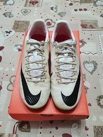 Nike Scarpe da calcio. taglia, 44