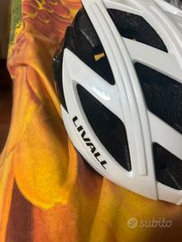 Casco bici da cursa con casse incorporate