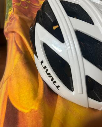 Casco bici da cursa con casse incorporate