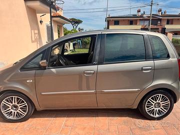 Musa 1,3 Multijet 16 v platino TETTO PANORAMICO