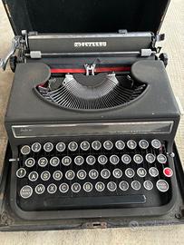 Macchina da scrivere Olivetti Studio 42