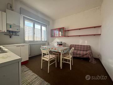 2 LOCALI A RIVOLTA D'ADDA