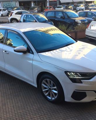 Audi A3 SPB 30 TDI Business Advanced