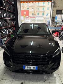 Audi Q2 30 TDI S tronic Identity Black