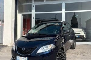 Lancia Ypsilon 1.2 69 CV 5 porte S&S Gold
