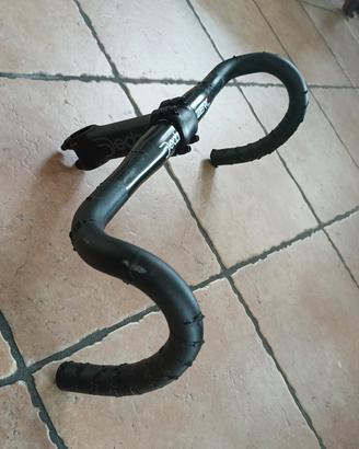 Manubrio e attacco manubrio Deda Zero