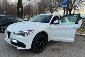 Alfaromeo stelvio benzina 201cv