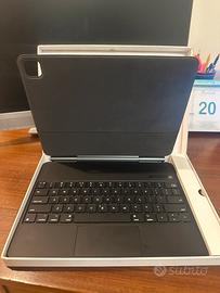 Custodia Universale Smart con Tastiera IPAD M4