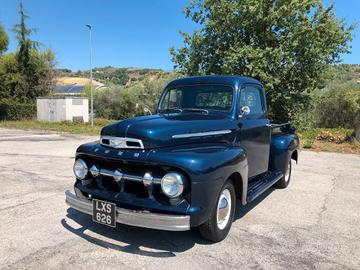 FORD F100 PICK UP V8