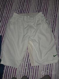 Pantaloncini bermuda di marca