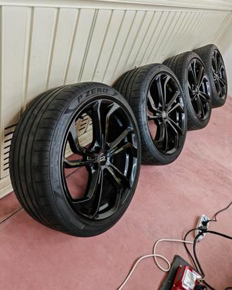 Cerchi in lega 18"  per Volkswagen Golf  Mod.TCR