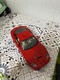 macchina da collezione Ferrari rossa F550