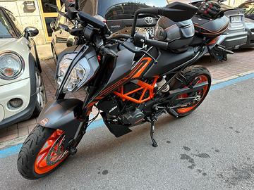 Ktm duke 125
