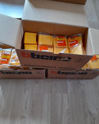 Stick 39 bustine Giunti BTicino Multibox NUOVI