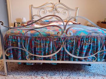 letto matrimoniale in ferro battuto 