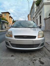 Ford Fiesta Grigia (2008)