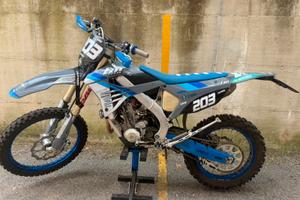 TM 300EN 2025