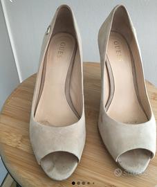 Decollete beige guess