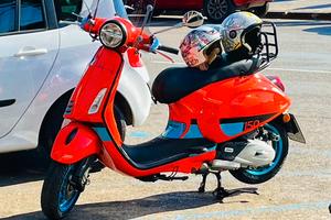 Vespa primavera 150