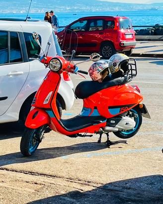 Vespa primavera 150