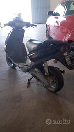 Aprilia sr