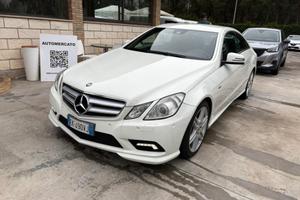 MERCEDES-BENZ E 220 CDI Coupé