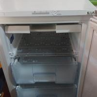 congelatore verticale BEKO 