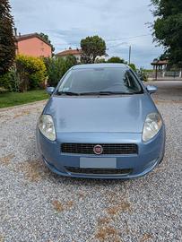 Auto usata a metano grande punto